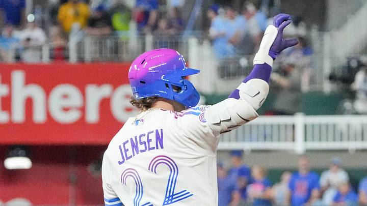 Aug 7, 2026; Kansas City, Missouri, USA; Kansas City Royals catcher Carter Jensen (22) signals to fans after hitting a solo home run against the Chicago Cubs during the fifth inning at Kauffman Stadium. Mandatory Credit: Denny Medley-Imagn Images Aug 7, 2026; Kansas City, Missouri, USA; Kansas City Royals catcher Carter Jensen (22) signals to fans after hitting a solo home run against the Chicago Cubs during the fifth inning at Kauffman Stadium. Mandatory Credit: Denny Medley-Imagn Images