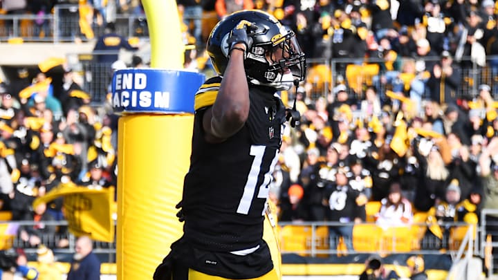 Cleveland Browns v Pittsburgh Steelers
