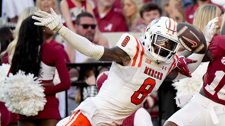 Nov 16, 2024; Tuscaloosa, AL, USA; Mercer Bears cornerback TJ Moore (8) defends as a pass intended for Alabama Crimson Tide wide receiver Jaren Hamilton (16) falls incomplete at Bryant-Denny Stadium. Mandatory Credit: Gary Cosby Jr.-Imagn Images Nov 16, 2024; Tuscaloosa, AL, USA; Mercer Bears cornerback TJ Moore (8) defends as a pass intended for Alabama Crimson Tide wide receiver Jaren Hamilton (16) falls incomplete at Bryant-Denny Stadium. Mandatory Credit: Gary Cosby Jr.-Imagn Images
