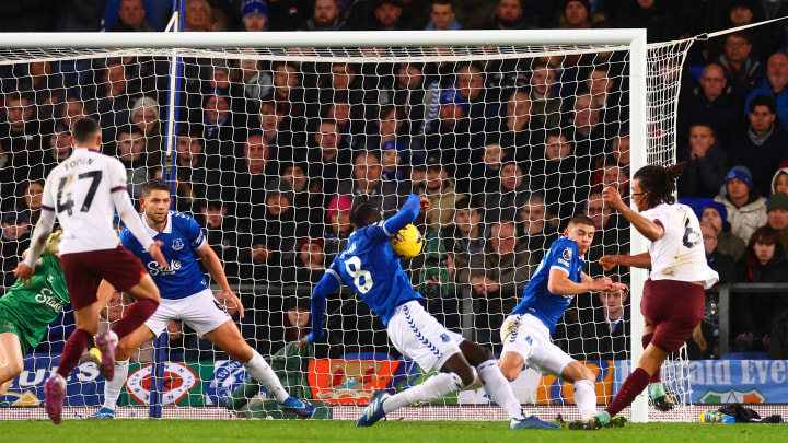 Everton FC v Manchester City - Premier League