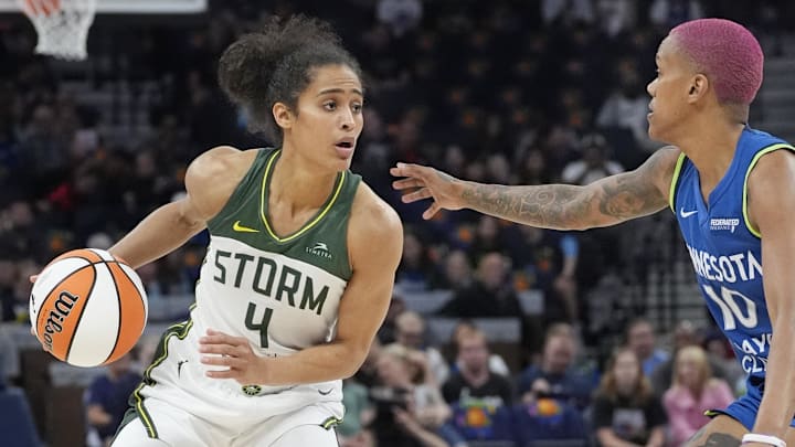 Aug 28, 2025; Minneapolis, Minnesota, USA; Seattle Storm guard Skylar Diggins (4) brings the ball up against Minnesota Lynx guard Courtney Williams (10) in the first quarter at Target Center. Mandatory Credit: Bruce Kluckhohn-Imagn Images Aug 28, 2025; Minneapolis, Minnesota, USA; Seattle Storm guard Skylar Diggins (4) brings the ball up against Minnesota Lynx guard Courtney Williams (10) in the first quarter at Target Center. Mandatory Credit: Bruce Kluckhohn-Imagn Images