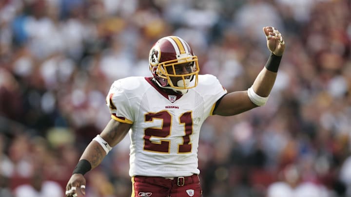 Nov 26, 2006; Landover, MD, USA; Washington Redskins safety Sean Taylor (21) reacts during the game against the Carolina Panthers at FedEx Field in Landover, MD.  Mandatory Credit: James Lang-Imagn Images Copyright © James Lang