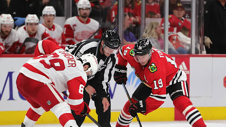 Detroit Red Wings v Chicago Blackhawks