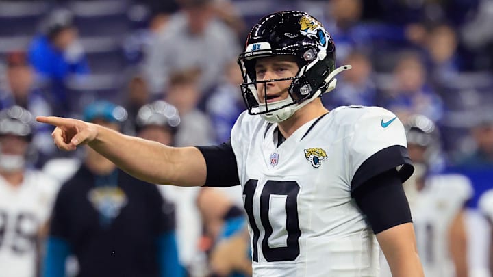 Jacksonville Jaguars quarterback Mac Jones (10)