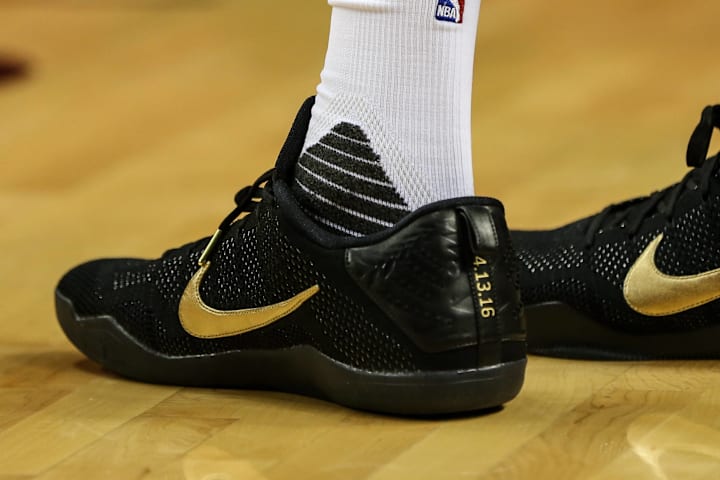 kobe bryant last game sneakers