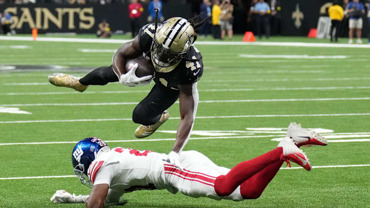 Oct 5, 2025; New Orleans, Louisiana, USA; New Orleans Saints running back Alvin Kamara (41) runs the ball against the New York Giants during the second quarter at Caesars Superdome. Mandatory Credit: Matthew Hinton-Imagn Images Oct 5, 2025; New Orleans, Louisiana, USA; New Orleans Saints running back Alvin Kamara (41) runs the ball against the New York Giants during the second quarter at Caesars Superdome. Mandatory Credit: Matthew Hinton-Imagn Images
