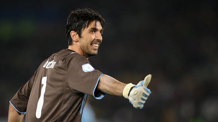 Jun 21, 2009; Pretoria, SOUTH AFRICA; Italy goalkeeper Gianluigi Buffon gives the thumbs up during a