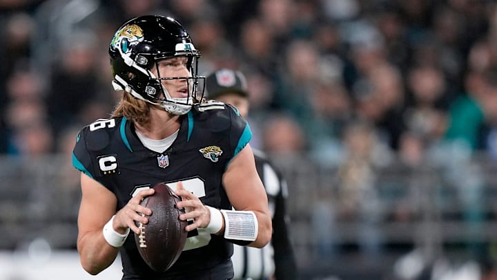 Jacksonville Jaguars quarterback Trevor Lawrence (16) drops back to throw in the first half of a Week 13 NFL football game against the Cincinnati Bengals, Monday, Dec. 4, 2023, at EverBank Stadium in Jacksonville, Fla.