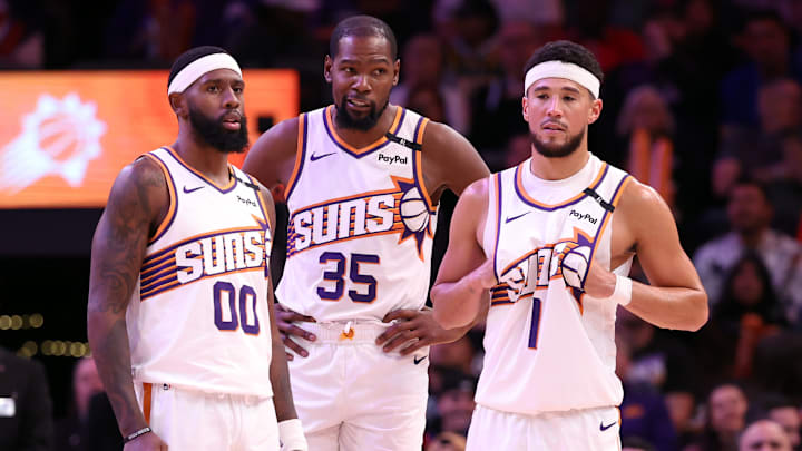 Philadelphia 76ers v Phoenix Suns
