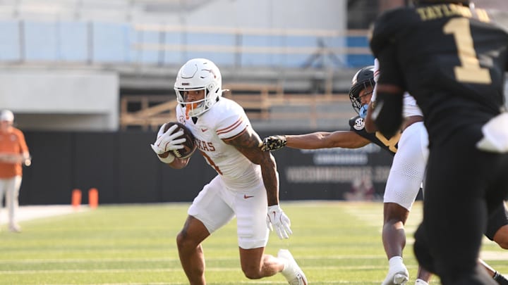 DeAndre Moore Jr., Texas football