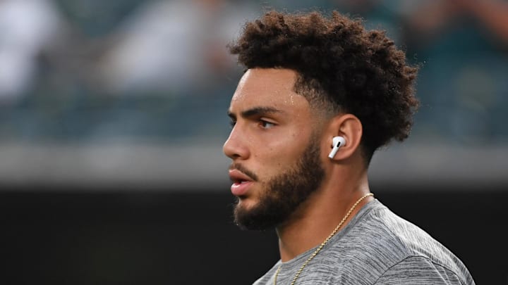 Sep 16, 2024; Philadelphia, Pennsylvania, USA; Atlanta Falcons wide receiver Drake London (5) during pre-game warms against the Philadelphia Eagles at Lincoln Financial Field. Mandatory Credit: Eric Hartline-Imagn Images