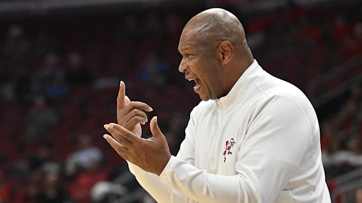 Dec 13, 2023; Louisville, Kentucky, USA; Louisville Cardinals head coach Kenny Payne shouts