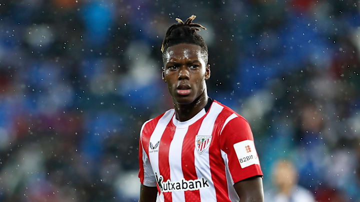 Nico Williams ¿puede jugar en el Barcelona?