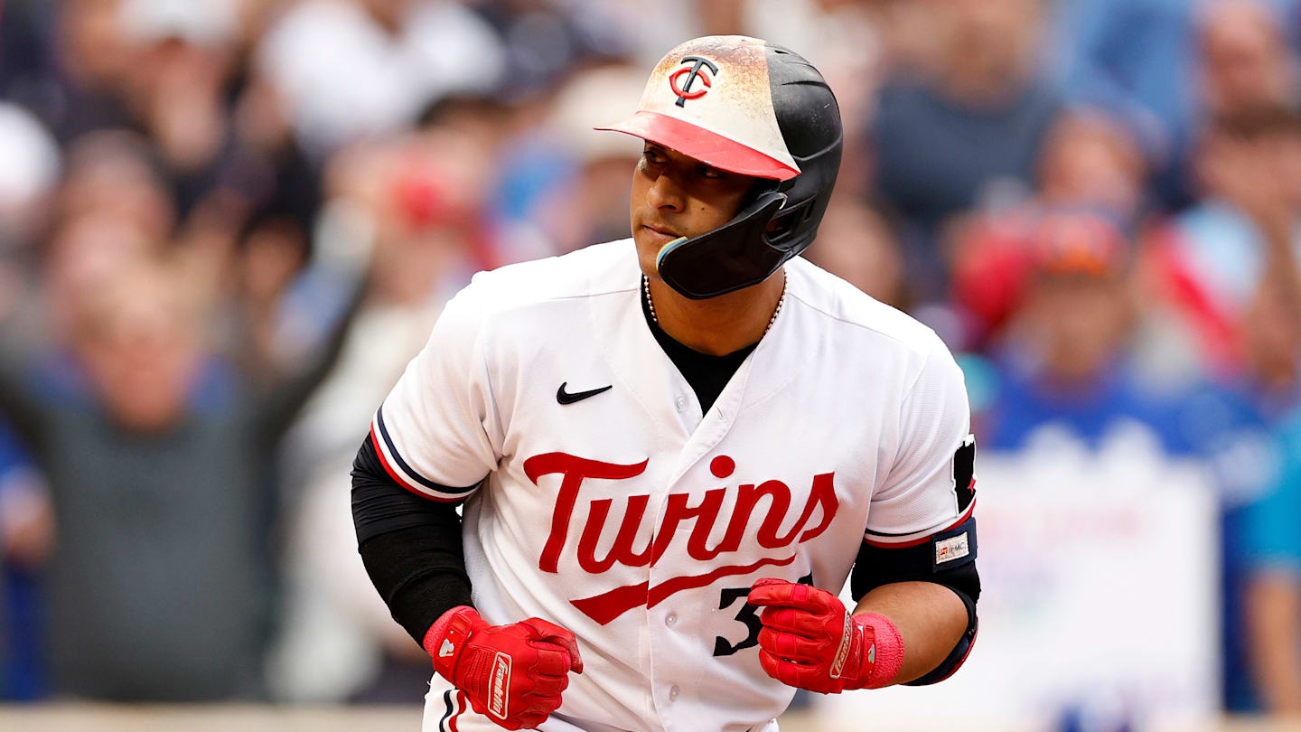 Former Silver Slugger winner signs with Padres as prolonged free agency ends