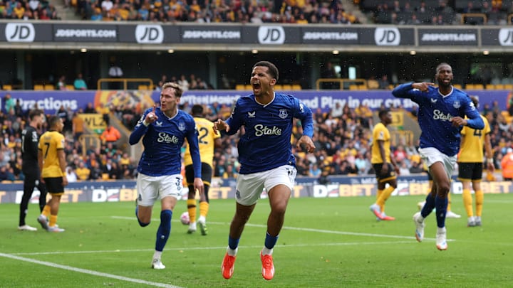 Wolverhampton Wanderers v Everton - Premier League