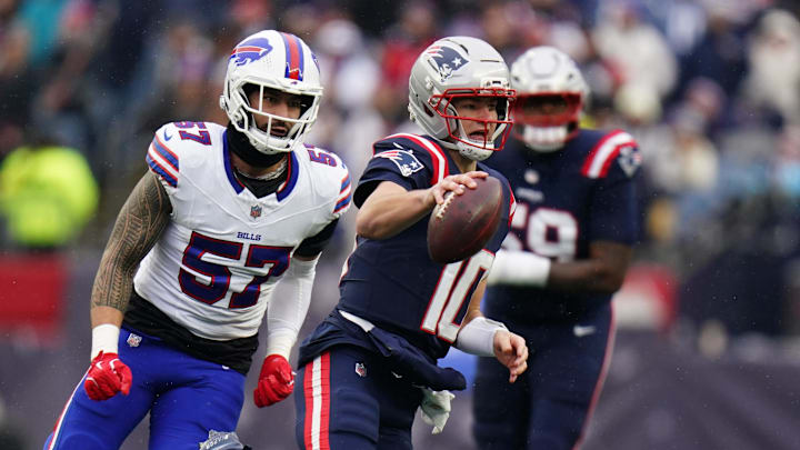 Dec 14, 2025; Foxborough, Massachusetts, USA; New England Patriots quarterback Drake Maye (10) runs the ball against the Buffalo Bills in the first half at Gillette Stadium. Mandatory Credit: David Butler II-Imagn Images Dec 14, 2025; Foxborough, Massachusetts, USA; New England Patriots quarterback Drake Maye (10) runs the ball against the Buffalo Bills in the first half at Gillette Stadium. Mandatory Credit: David Butler II-Imagn Images