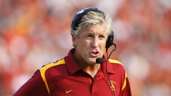 Aug. 30, 2008; Charlottesville, VA, USA;  USC head coach Pete Carroll looks on against Virginia at Scott Stadium in Charlottesville, VA. Mandatory Credit: Geoff Burke-Imagn Images