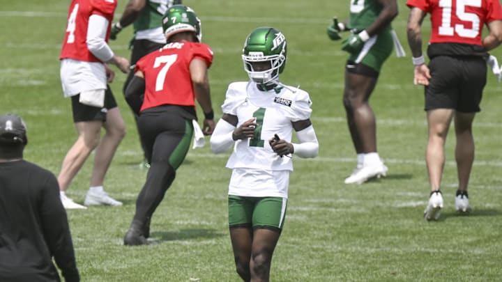 Jun 11, 2025; Florham Park, NY, USA; New York Jets cornerback Sauce Gardner (1) warms up during minicamp at Atlantic Health Jets Training Center. Mandatory Credit: John Jones-Imagn Images Jun 11, 2025; Florham Park, NY, USA; New York Jets cornerback Sauce Gardner (1) warms up during minicamp at Atlantic Health Jets Training Center. Mandatory Credit: John Jones-Imagn Images