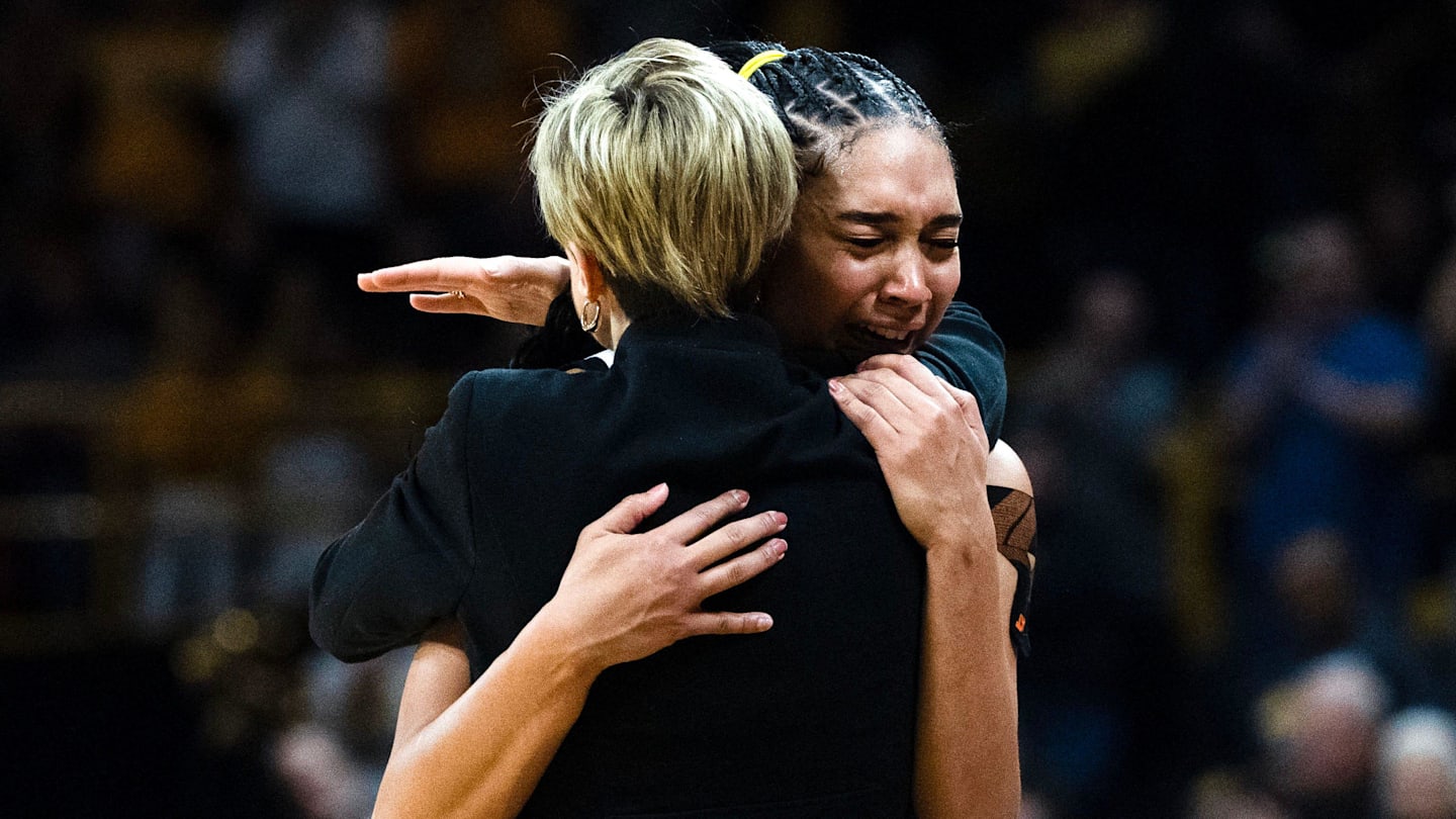 Iowa HC Delivers Cryptic Injury Update on Hannah Stuelke