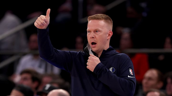 Dallas Mavericks, Sean Sweeney
