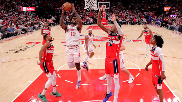 Nov 12, 2025; Houston, Texas, USA; Houston Rockets forward Tari Eason (17) shoots inside against Washington Wizards center Alex Sarr (20) during the fourth quarter at Toyota Center. Mandatory Credit: Erik Williams-Imagn Images Nov 12, 2025; Houston, Texas, USA; Houston Rockets forward Tari Eason (17) shoots inside against Washington Wizards center Alex Sarr (20) during the fourth quarter at Toyota Center. Mandatory Credit: Erik Williams-Imagn Images