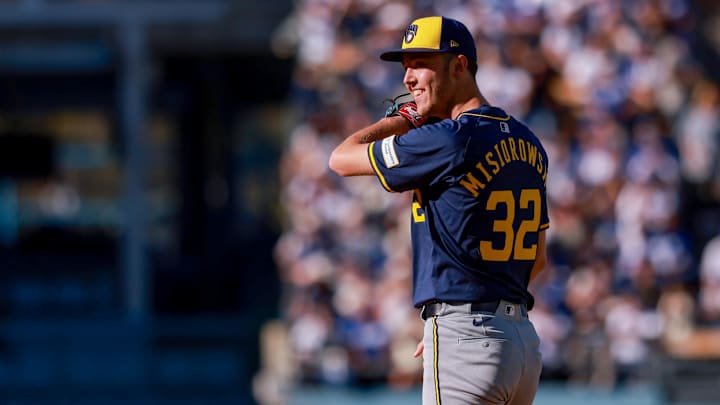 Championship Series - Milwaukee Brewers v Los Angeles Dodgers - Game 3 Championship Series - Milwaukee Brewers v Los Angeles Dodgers - Game 3