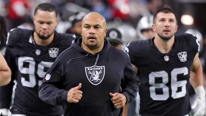 Former Raiders head coach Antonio Pierce.