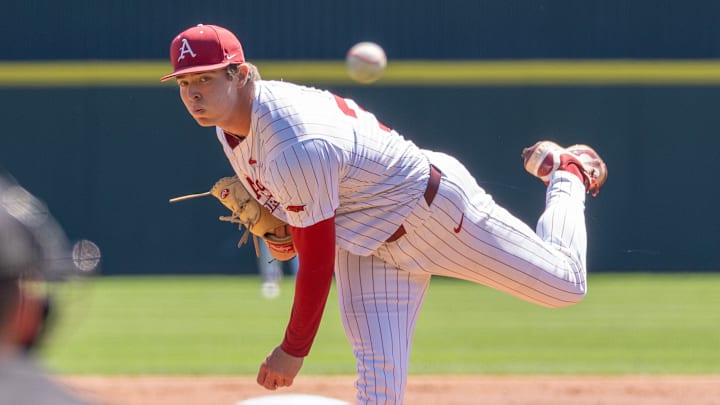 Arkansas Razorbacks pitcher Hunter Dietz in game against the Florida Gators.