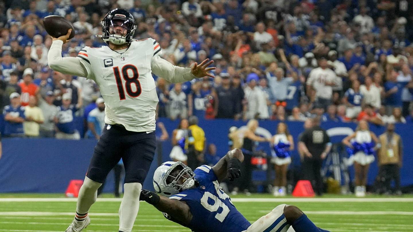 Matt Eberflus Throws Caleb Williams Under the Bus For Big Mistake vs. Colts