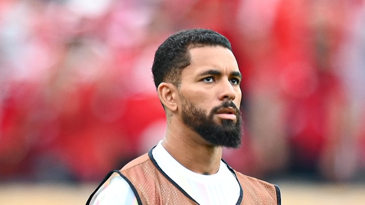 Juve's unsettled Douglas Luiz returned to pre-season training three days late