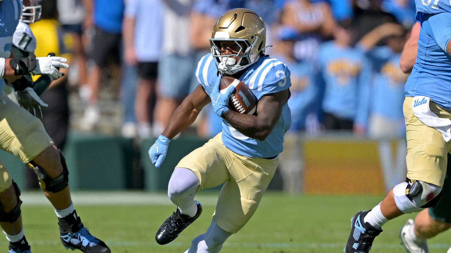Updated Big Ten power rankings after UCLA rolls and Oregon's collapse continues