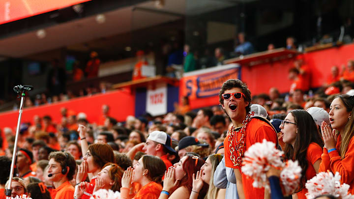 A national recruiting analyst discusses the top suitors of two Syracuse football five-star recruits in the 2025 class.