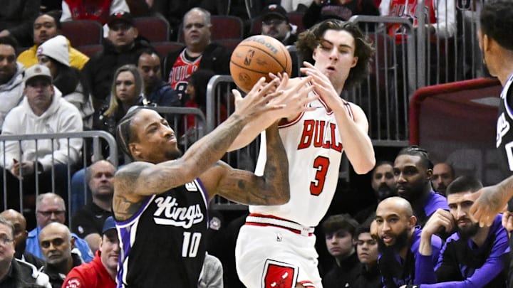 Sacramento Kings forward DeMar DeRozan (10) and Chicago Bulls guard Josh Giddey (3) chase a loose ball during the first half at United Center. Mandatory Credit: Matt Marton-Imagn Images Sacramento Kings forward DeMar DeRozan (10) and Chicago Bulls guard Josh Giddey (3) chase a loose ball during the first half at United Center. Mandatory Credit: Matt Marton-Imagn Images