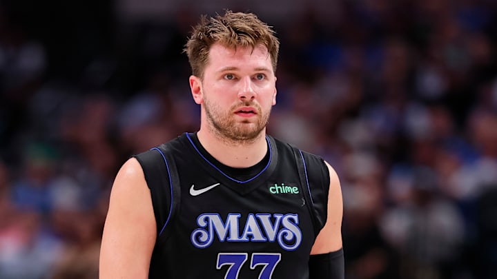 Philadelphia 76ers v Dallas Mavericks