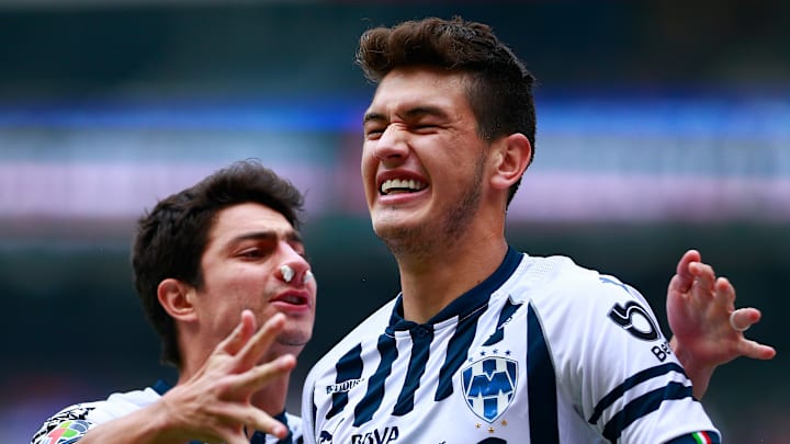 El jugador mexicano César Montes es nuevo futbolista del Espanyol de Barcelona.