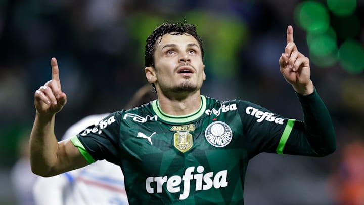 Veiga vem de grande atuação contra o Bahia