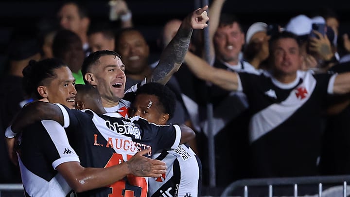 Vegetti está confirmado, mas Vasco tem desfalques importantes para jogo no Paraná