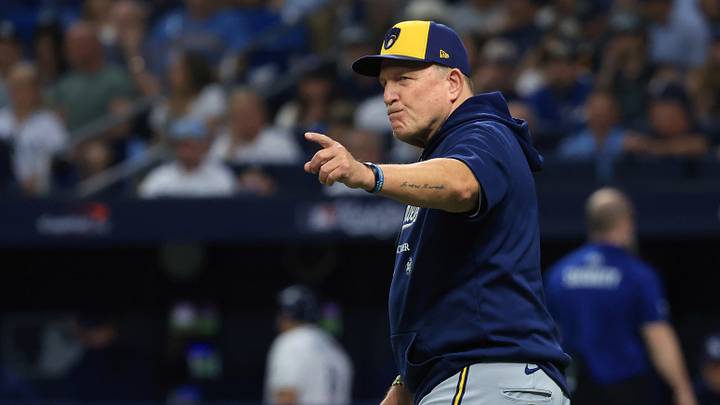 Oct 27, 2026; St. Petersburg, Florida, USA;  Milwaukee Brewers manager Pat Murphy (00) gestures as he walks out to the mound during the eighth inning against the Tampa Bay Rays in game four of the 2026 World Series at Tropicana Field.  Mandatory Credit: Kim Klement Neitzel-Imagn Images