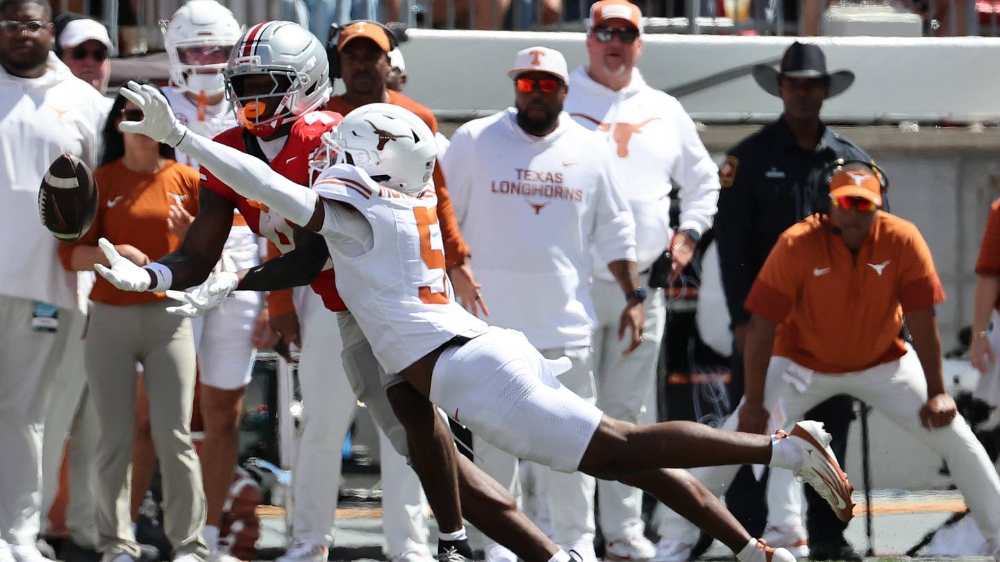 Texas Longhorns' Will Muschamp's Defense Needs to Copy This From Pete Kwiatkowski