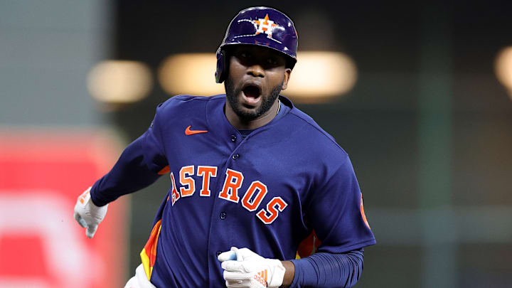 Yordan Álvarez firmó un contrato hasta 2028 con los Astros de Houston