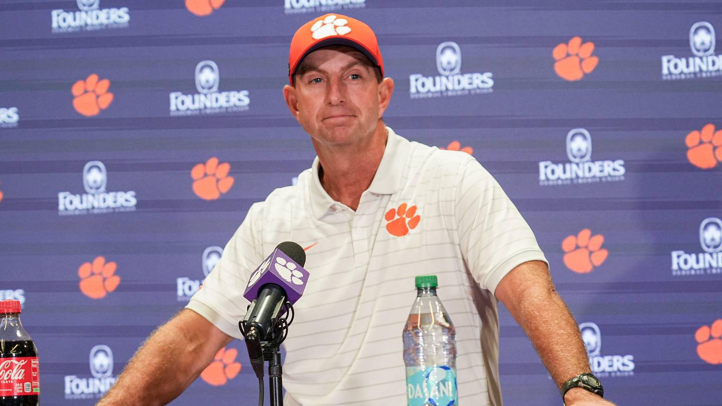Clemson Tigers Stumble to 1-2: Coach Calls for Unity