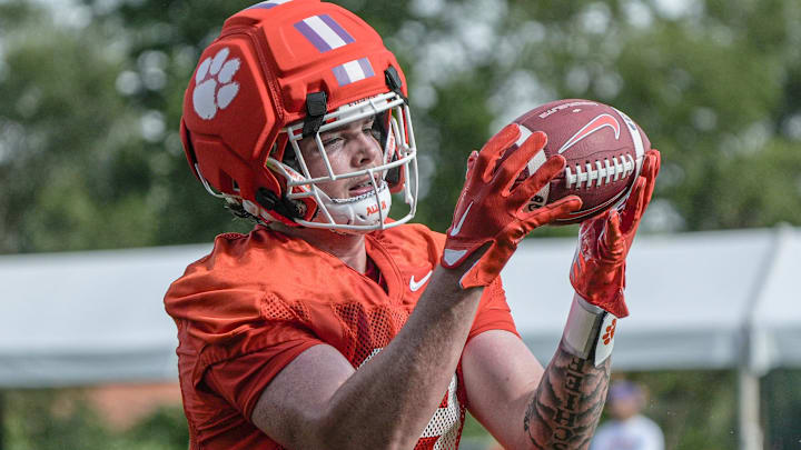 Clemson tight end Ian Schieffelin (18) catches a pass during Clemson football first fall 2025 practice at the Allen N. Reeves Football Complex in Clemson, S.C. Thursday, July 31, 2025.