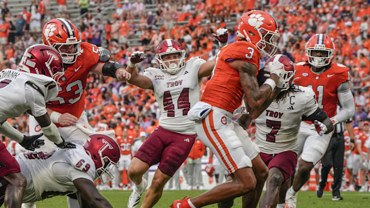 Clemson wide receiver Tristan Smith (3) has shown flashes of potential for the Tigers' wide receiver room. 