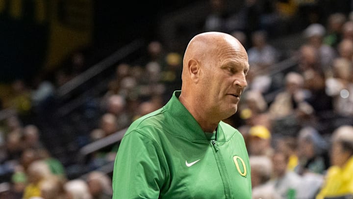 Oregon head coach Kelly Graves talks to his team as the Oregon Ducks host the Western Oregon Wolves in an exhibition game at Matthew Knight Arena in Eugene on Oct. 30, 2025.
