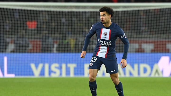 Le jeune joueur parisien réduit le score pour le PSG Le jeune joueur parisien réduit le score pour le PSG