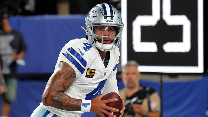 Dallas Cowboys quarterback Dak Prescott warms up before a game against the New York Giants at MetLife Stadium. Dallas Cowboys quarterback Dak Prescott warms up before a game against the New York Giants at MetLife Stadium.