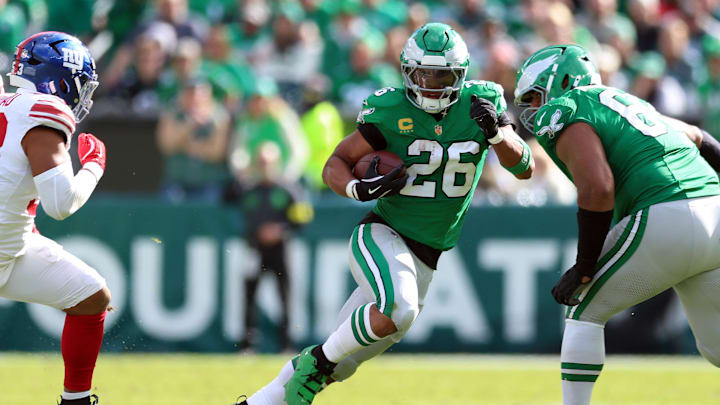 Oct 26, 2025; Philadelphia, Pennsylvania, USA; Philadelphia Eagles running back Saquon Barkley (26) runs against the New York Giants in the second quarter at Lincoln Financial Field. Oct 26, 2025; Philadelphia, Pennsylvania, USA; Philadelphia Eagles running back Saquon Barkley (26) runs against the New York Giants in the second quarter at Lincoln Financial Field.