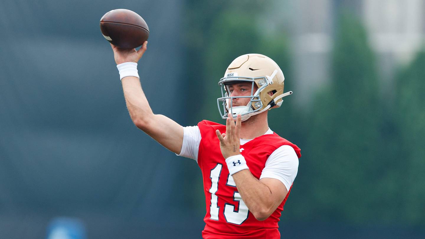 Elite QB Predicted to End College Football Powerhouse's 39-Year Heisman Drought