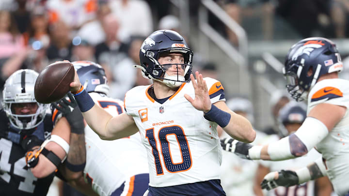 Denver Broncos v Las Vegas Raiders