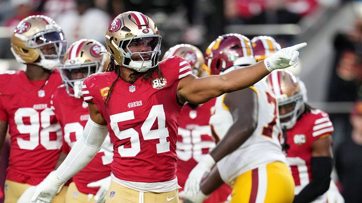 Oct 19, 2026; Santa Clara, California, USA; San Francisco 49ers linebacker Fred Warner (54) reacts afetr a play during the second quarter against the Washington Commanders at Levi's Stadium. Mandatory Credit: Cary Edmondson-Imagn Images Oct 19, 2026; Santa Clara, California, USA; San Francisco 49ers linebacker Fred Warner (54) reacts afetr a play during the second quarter against the Washington Commanders at Levi's Stadium. Mandatory Credit: Cary Edmondson-Imagn Images